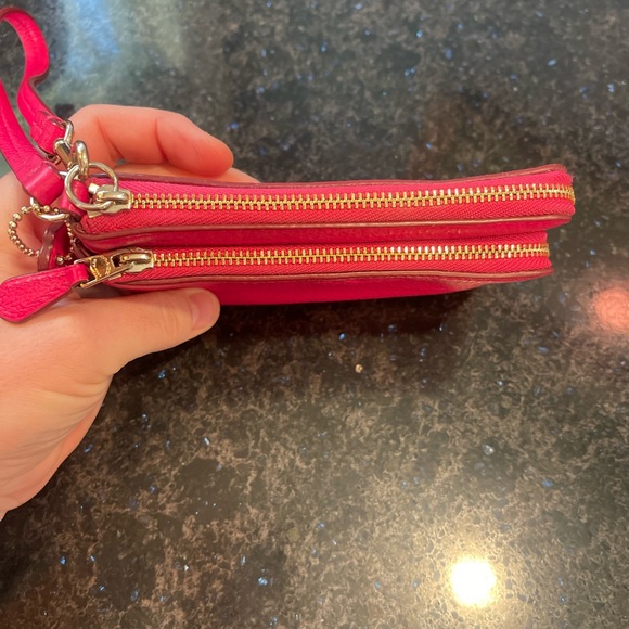 Coach wristlet - Picture 3 of 10